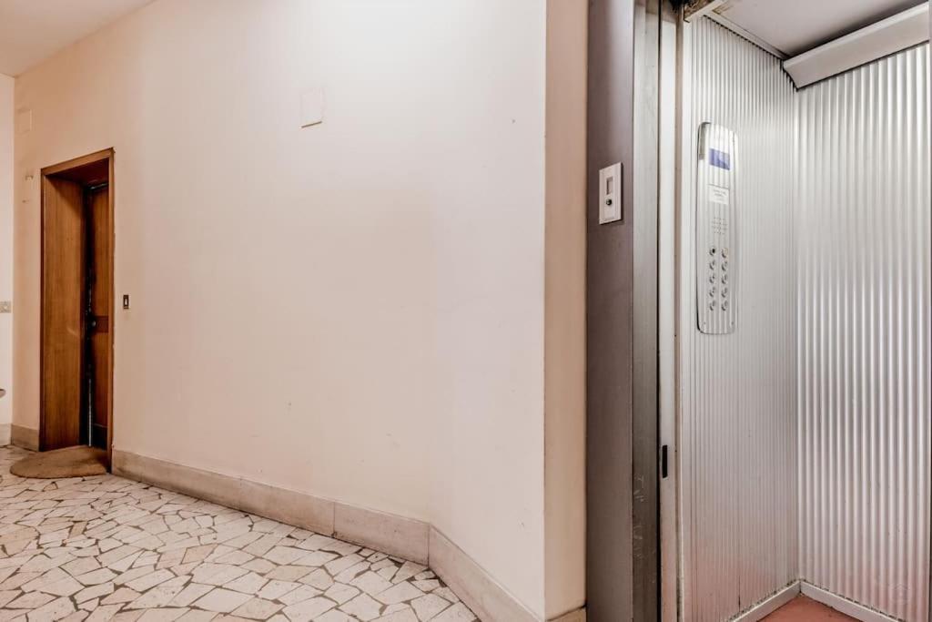 Tiburtina White House Apartment *