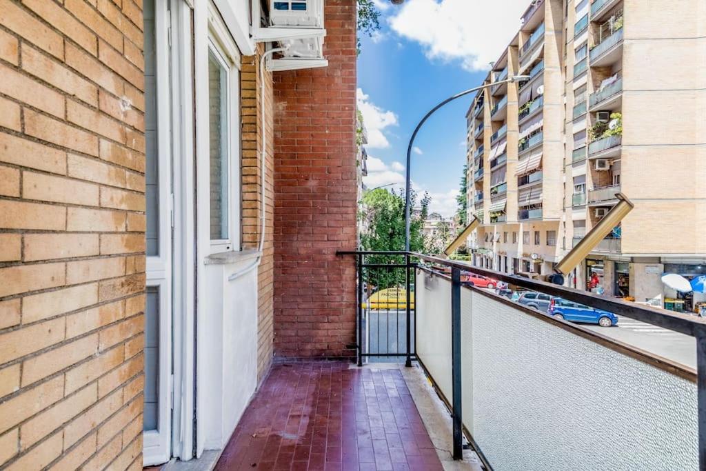 Tiburtina White House Apartment *