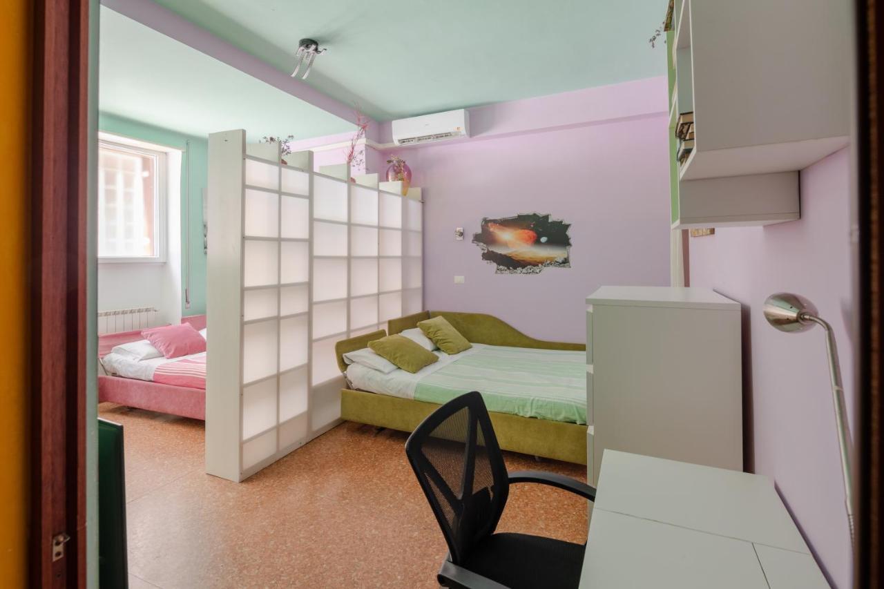 House Of Colours In Marconi, Rome