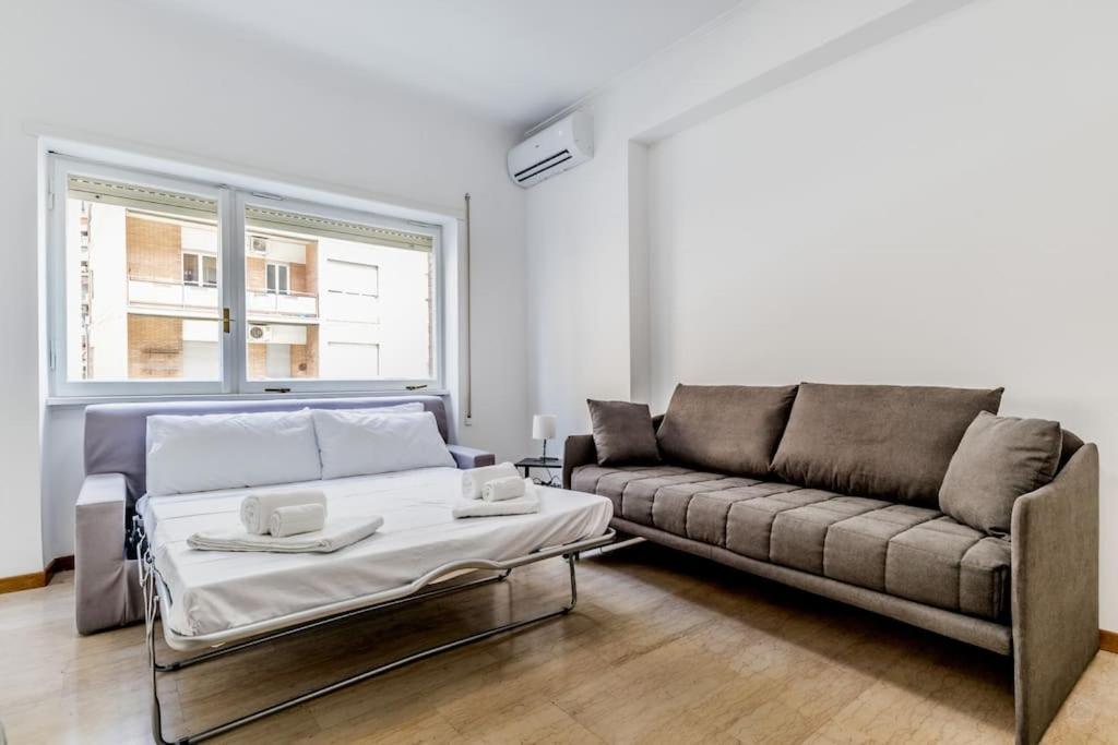 Apartment Tiburtina White House Rome