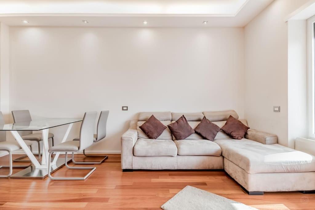 Luxury Front Of Cavalieri Hilton Appartamento *