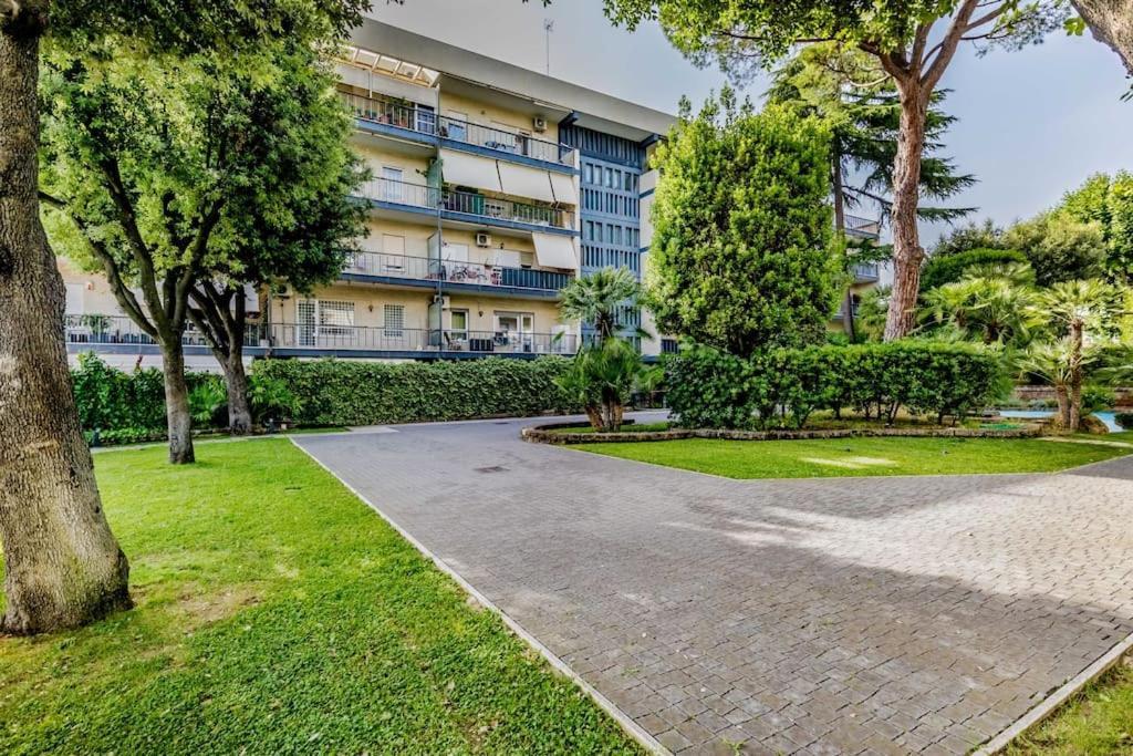 Luxury Front Of Cavalieri Hilton Appartamento