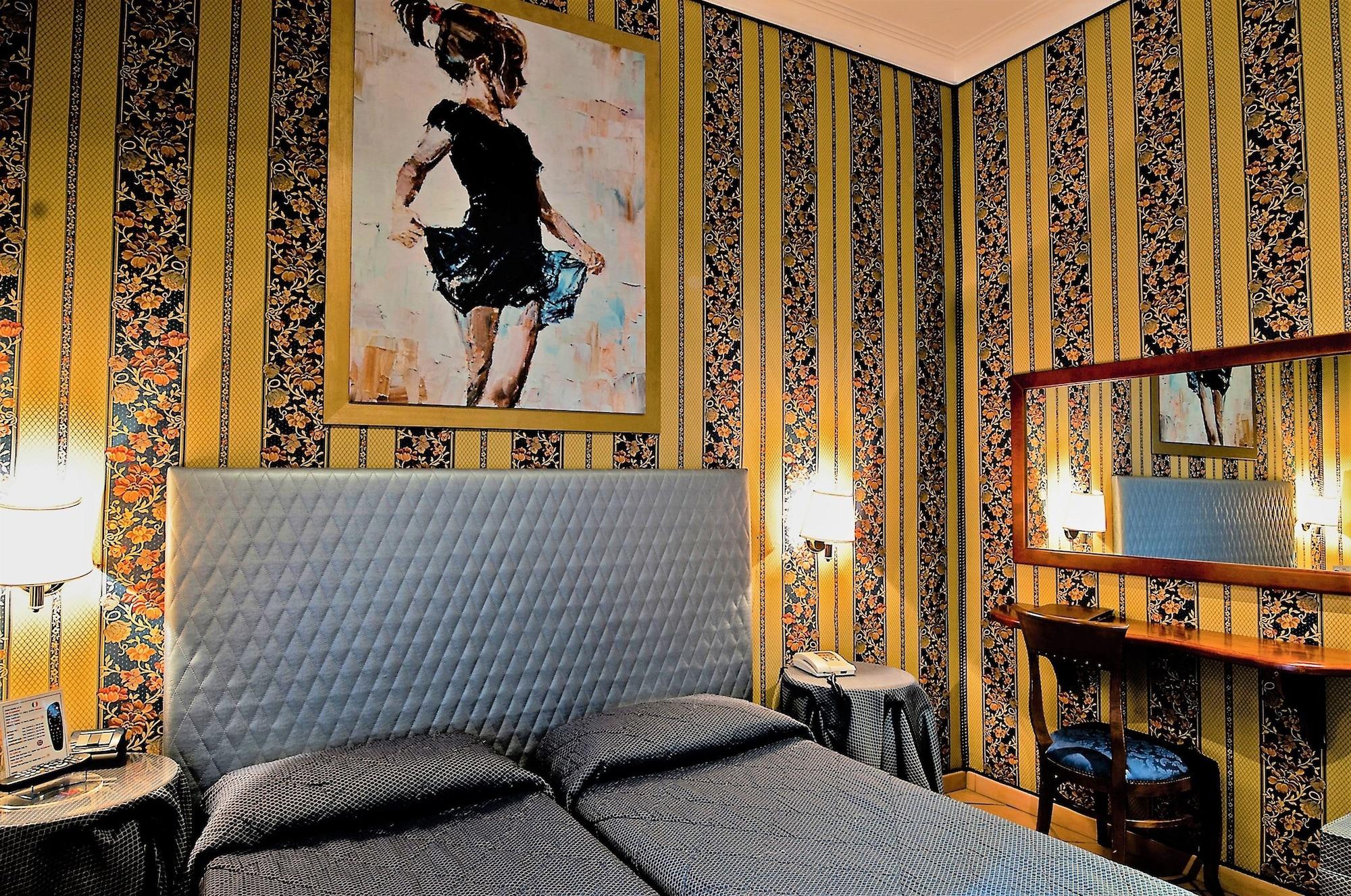 Hotel Lirico