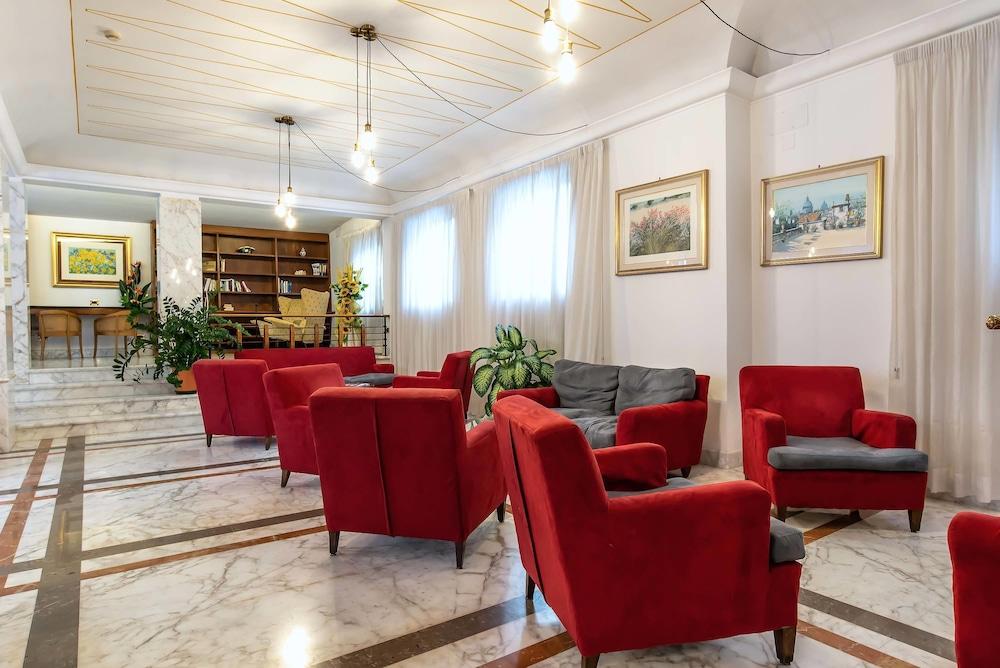 Santa Prisca Hotel Rome