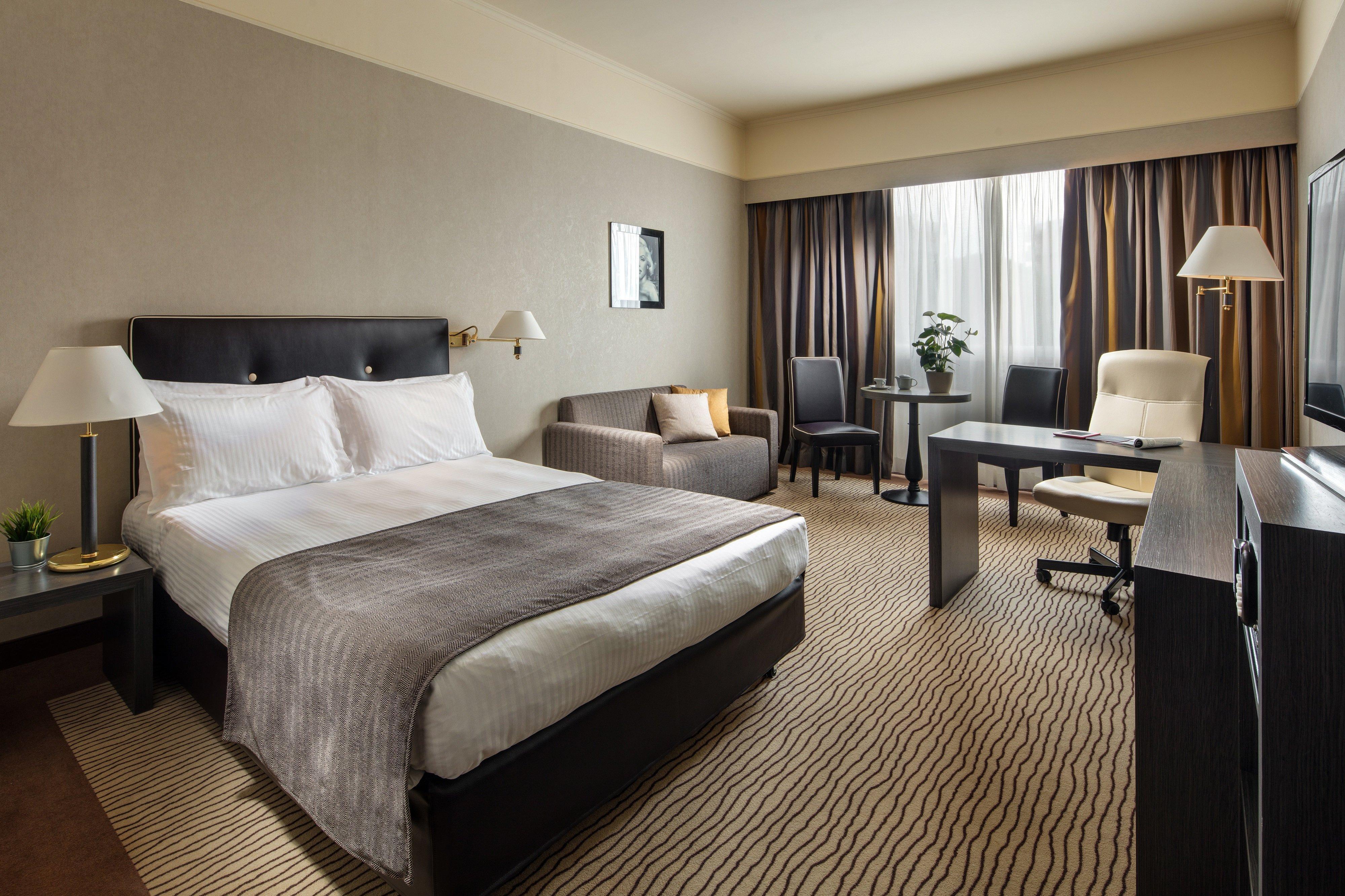 - Eur Parco Dei Medici By Ihg Hotel 4*