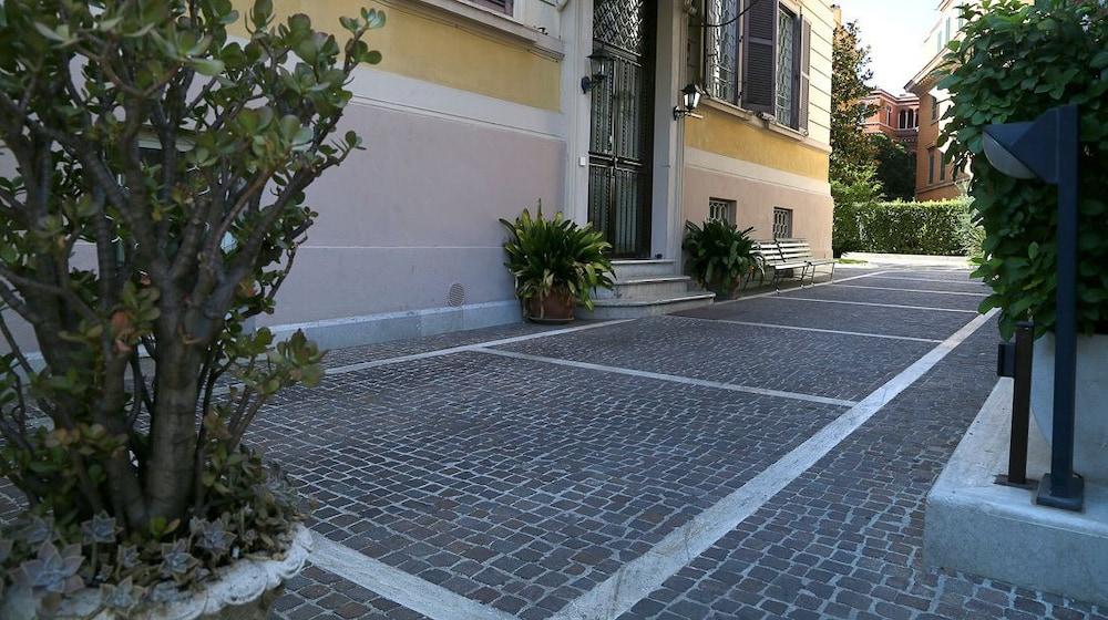 Roma Room Hotel 3* Rome