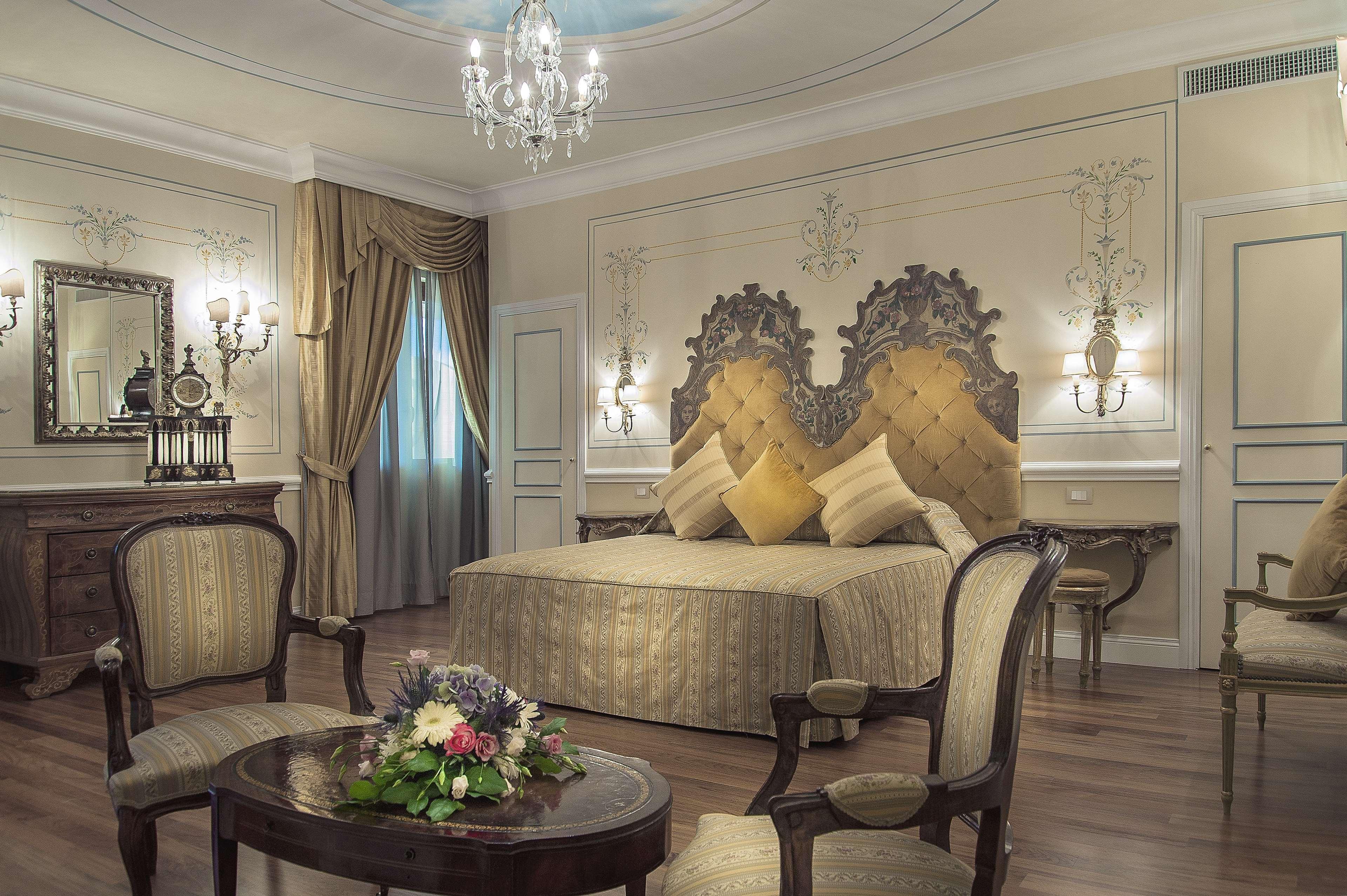 Radisson Blu Ghr 4*
