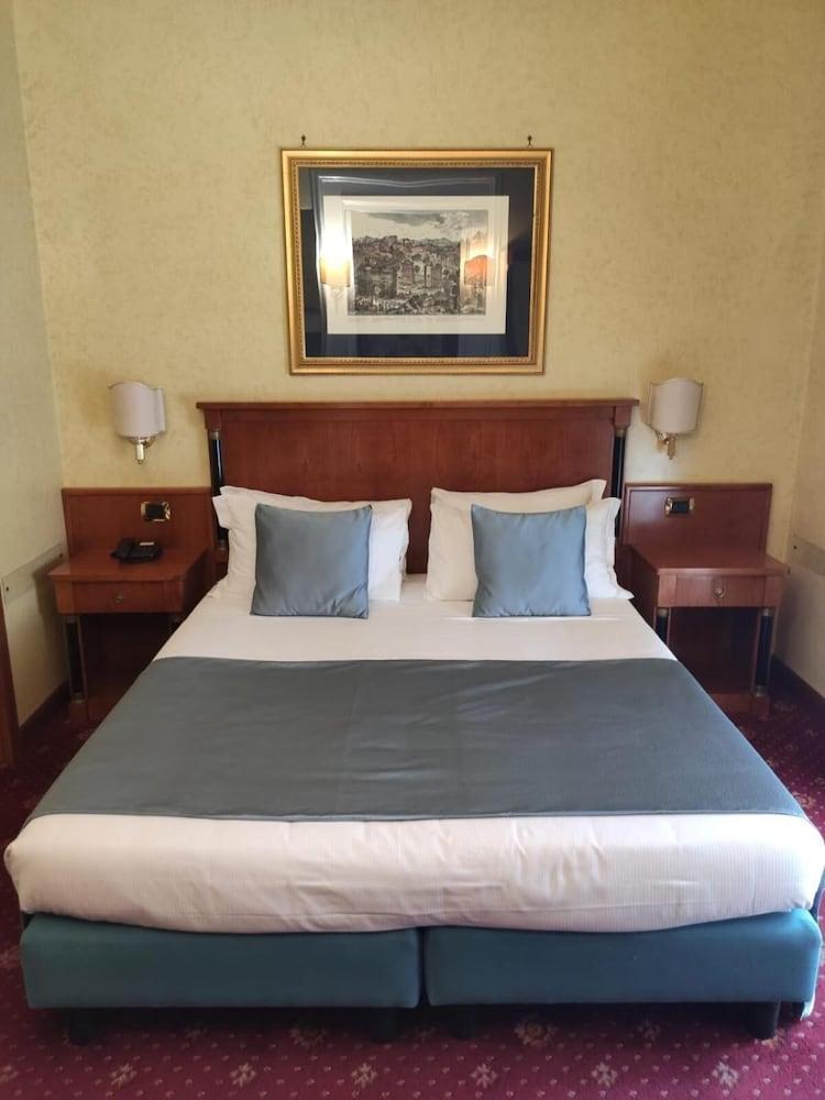 Miami Hotel 3*