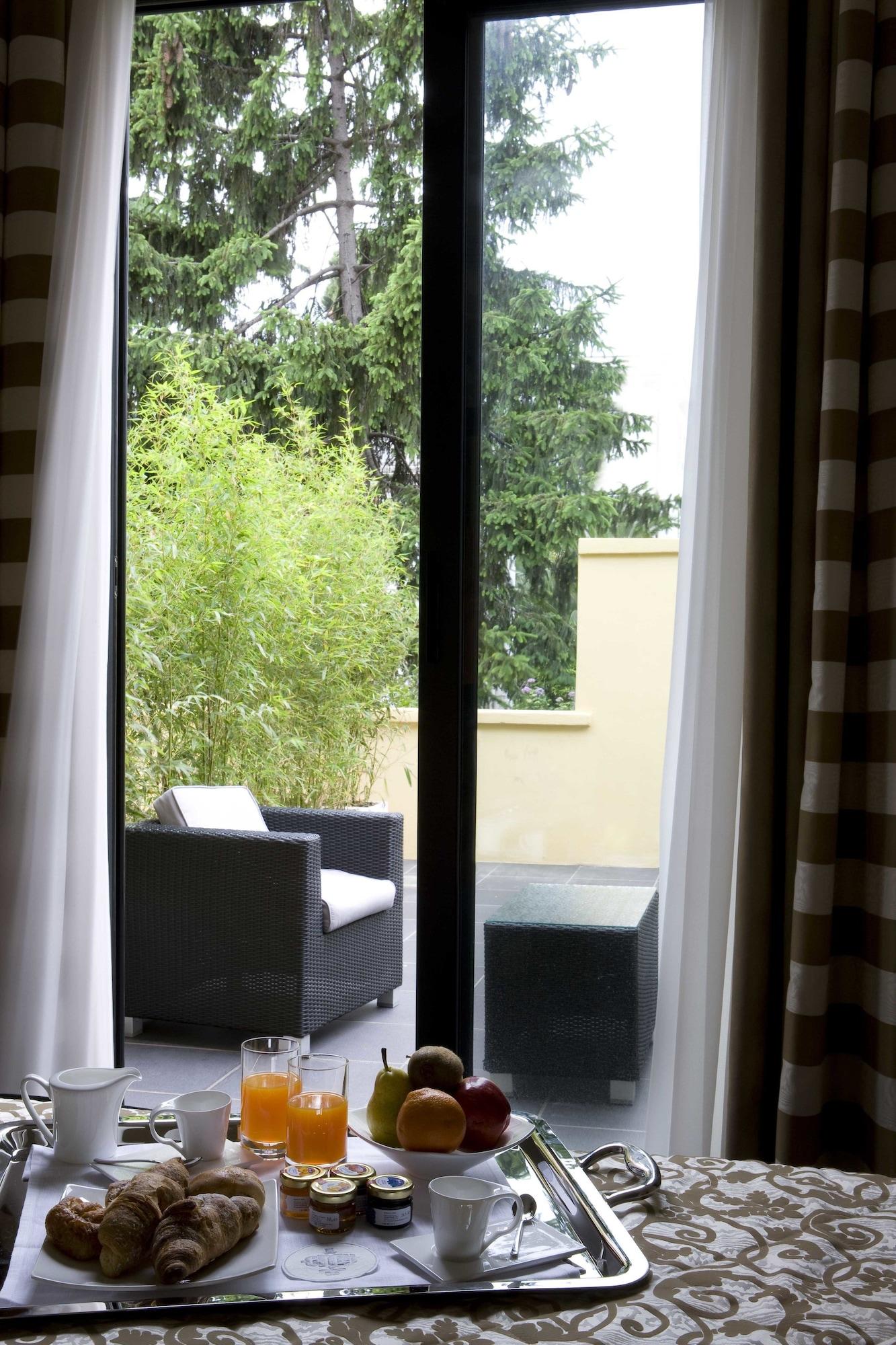 Western Cinemusic Hotel Roma