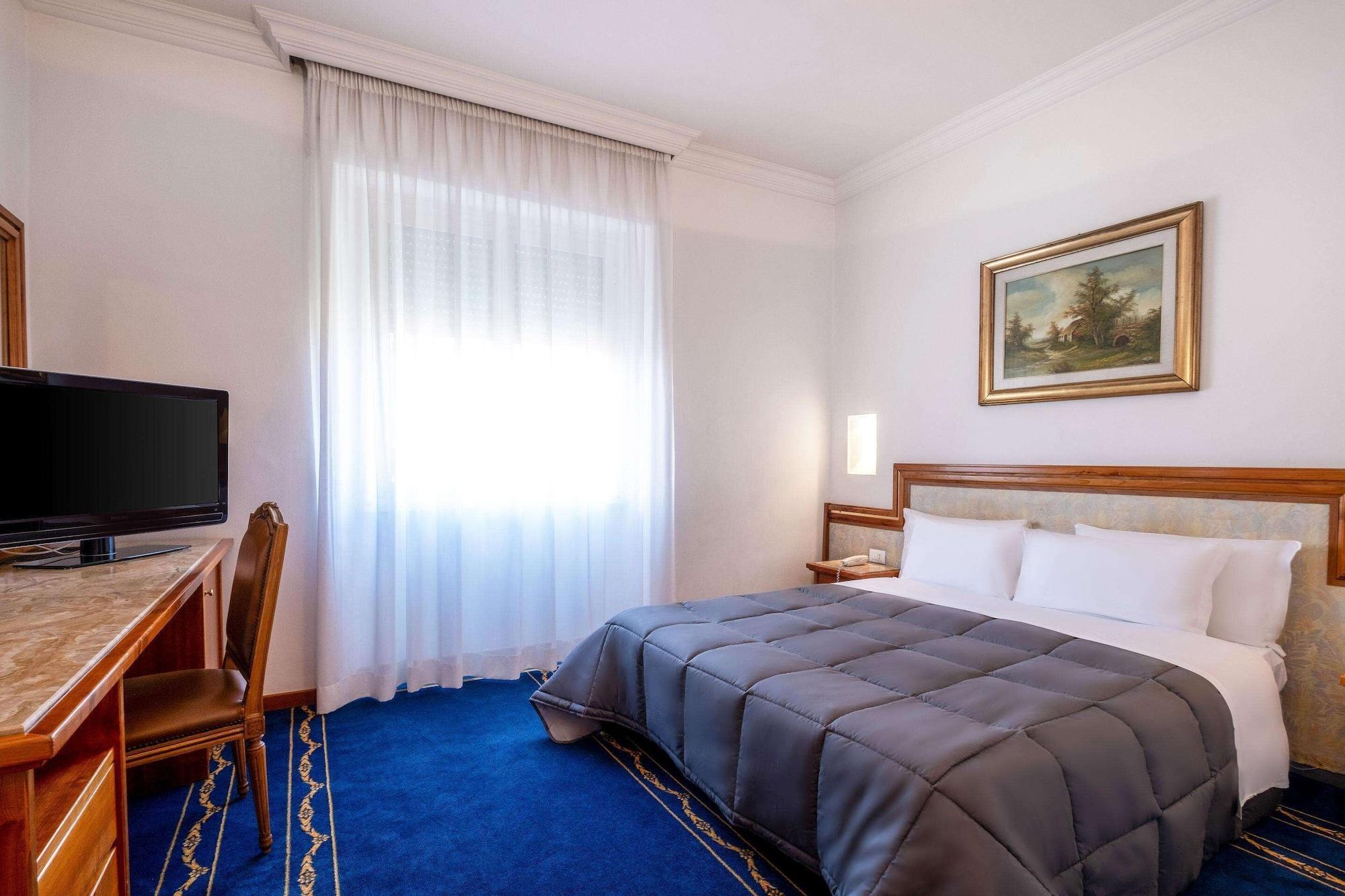Quality Nova Domus Hotel 4*