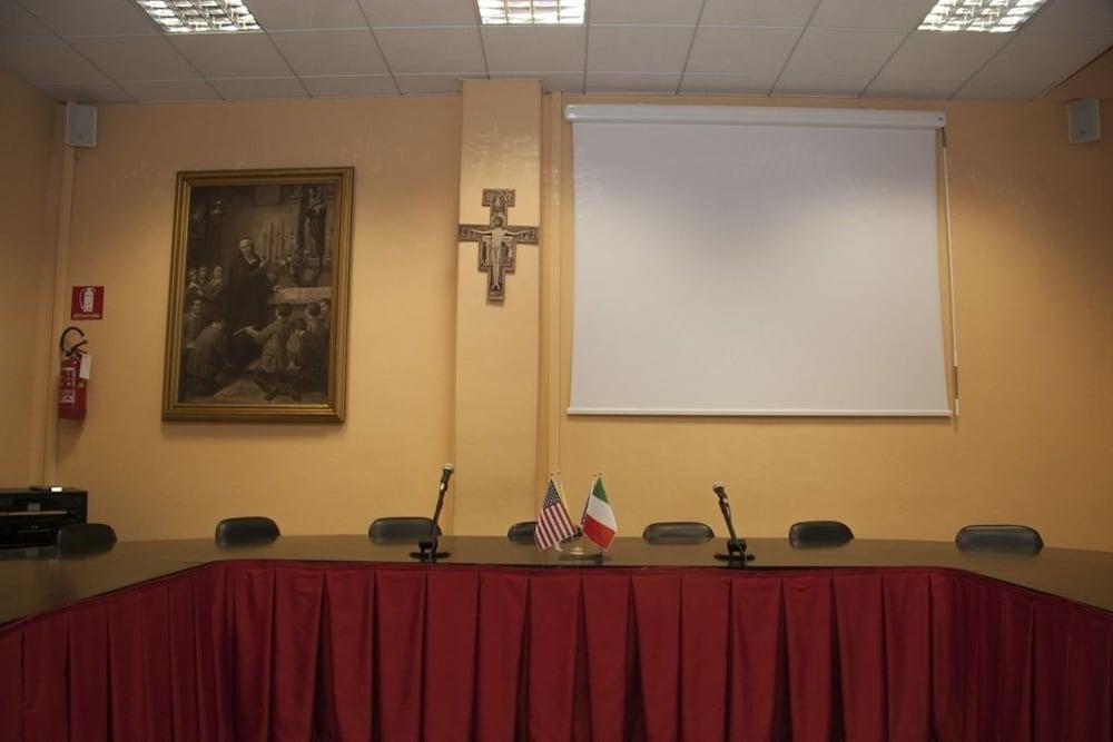 Casa La Salle - Casa Religiosa 3*