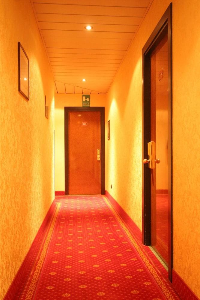 Marco Polo Hotel 3*