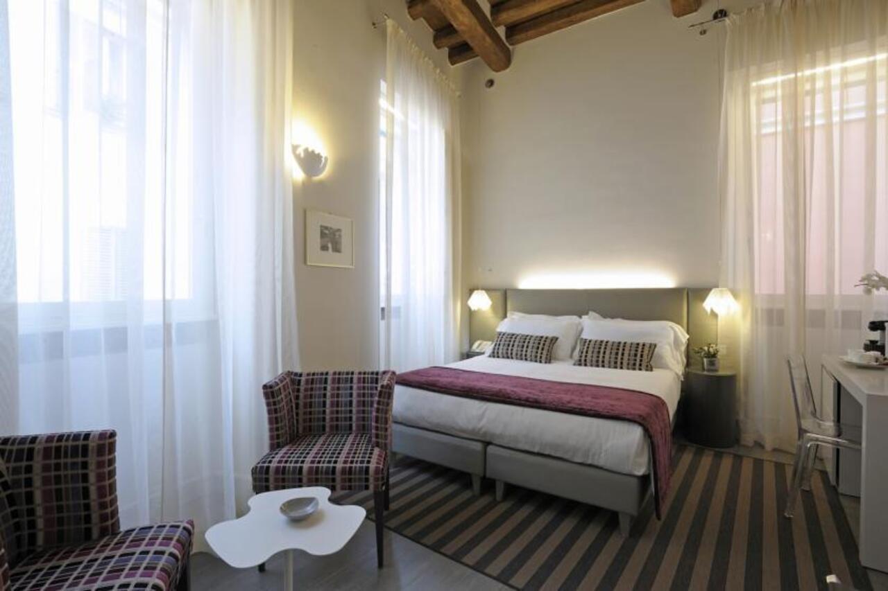 Hotel Trevi Palace Luxury