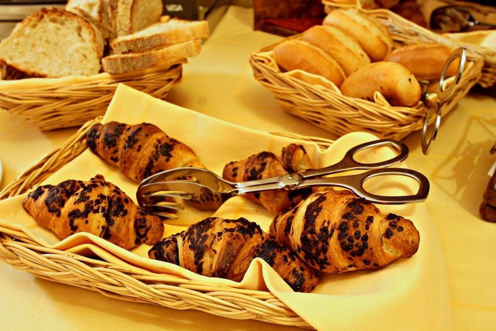 Hotel Residenza San Calisto 3*