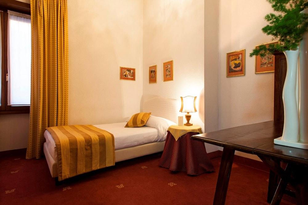 Columbia 3* Rome