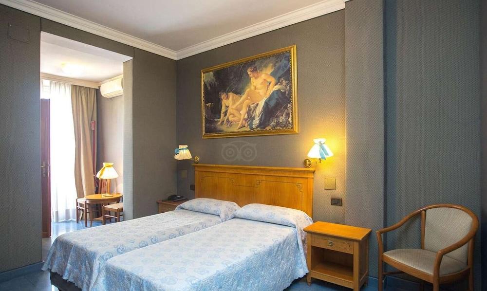 Rimini Hotel 3*