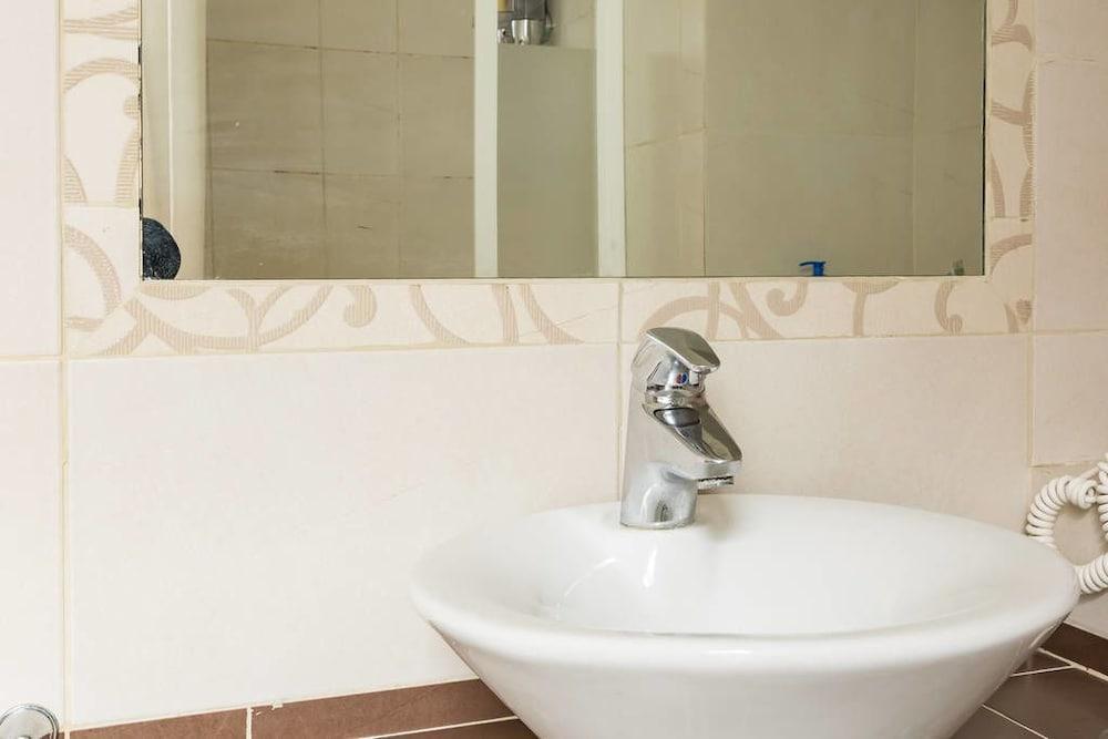 Vatican Guest house 2*
