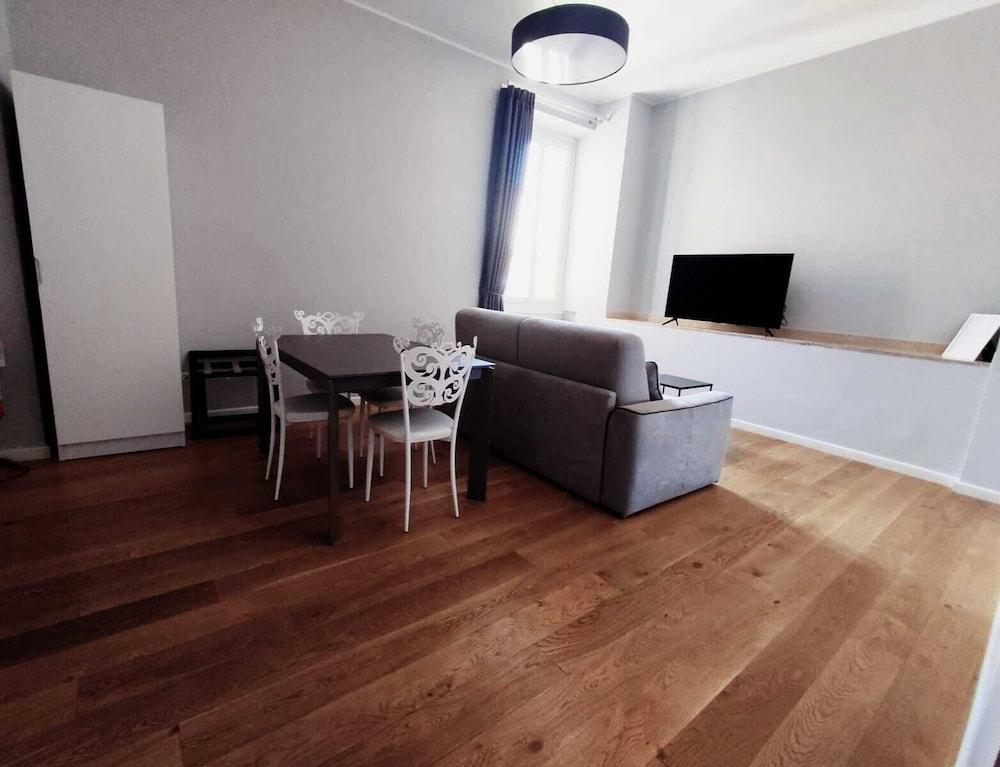 Oriana Homel Apartment *