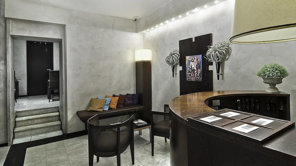 Guest house Intown Luxury House 3*