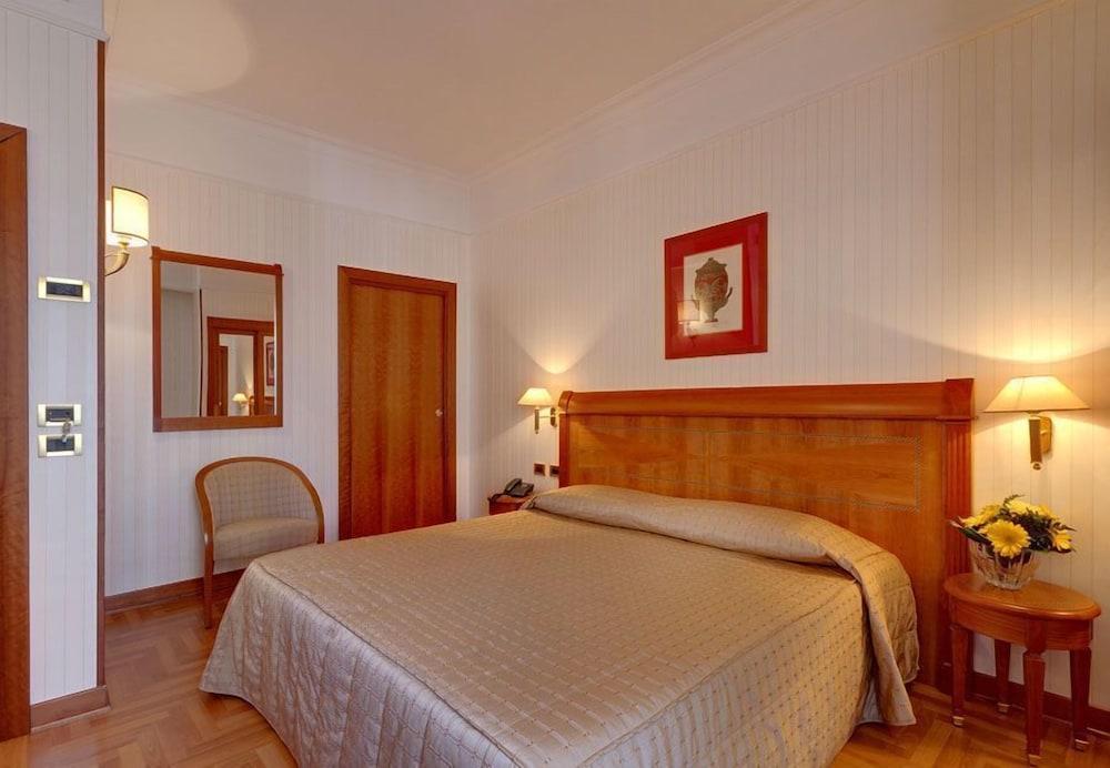 Residenza Romacentro Guest house