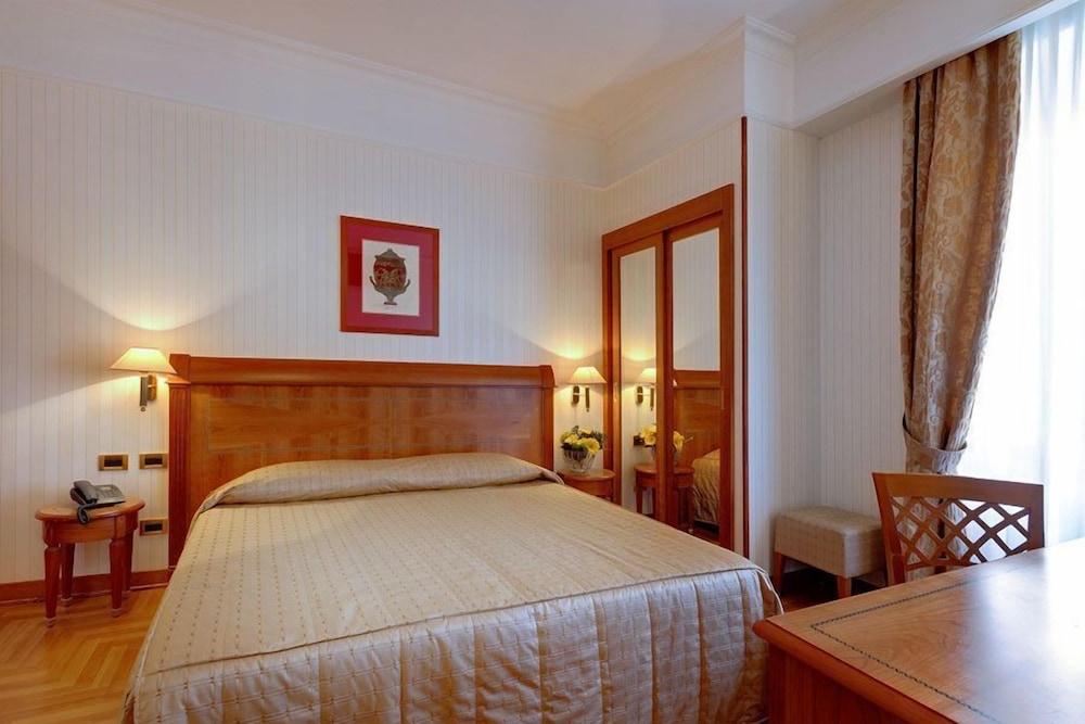 Residenza Romacentro 3*