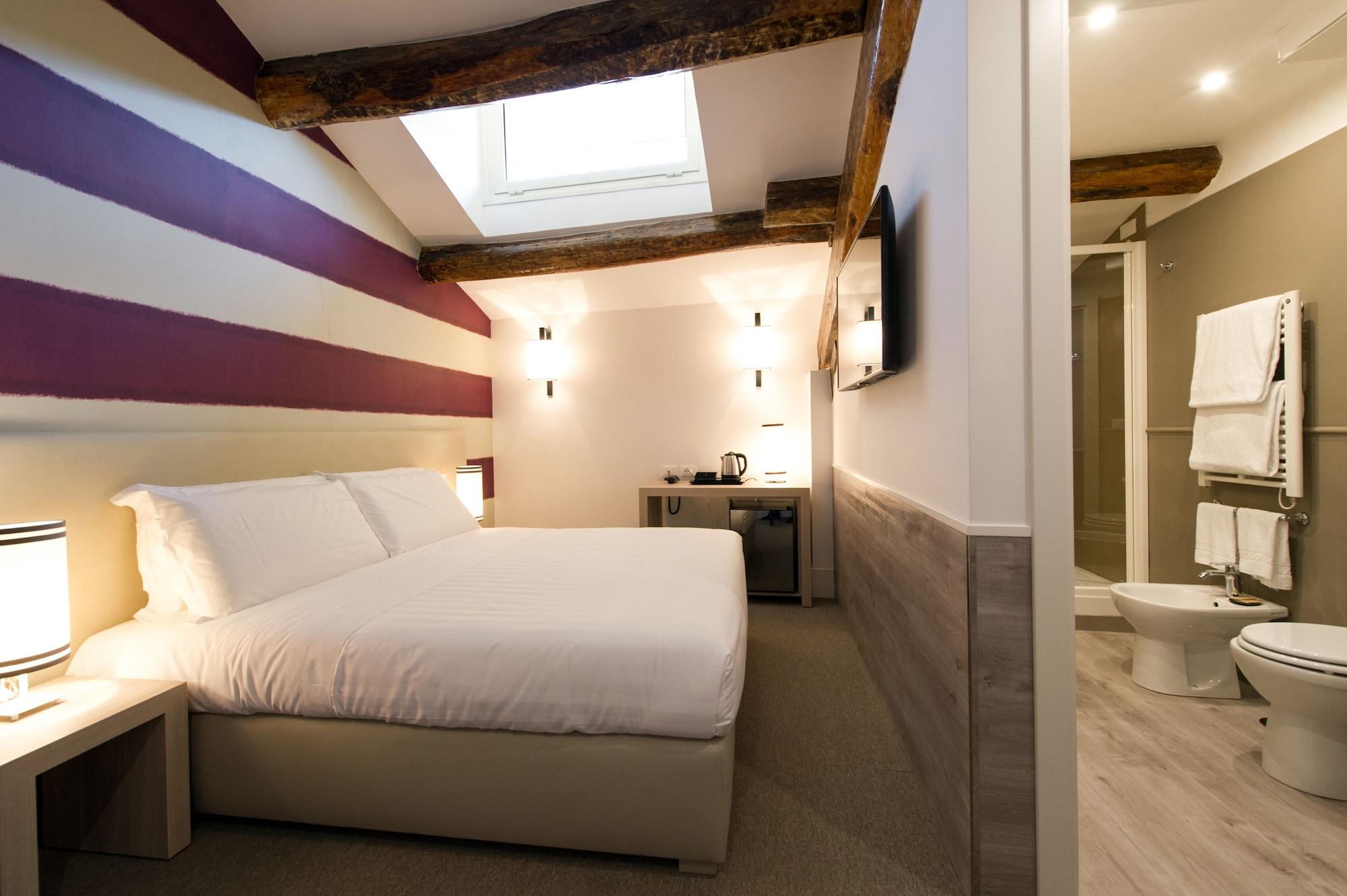Relais Santa Maria Maggiore Bed & Breakfast 3*