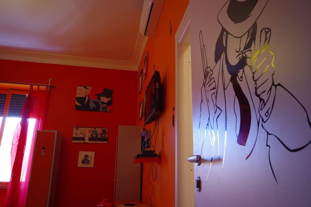 Comics Guest house