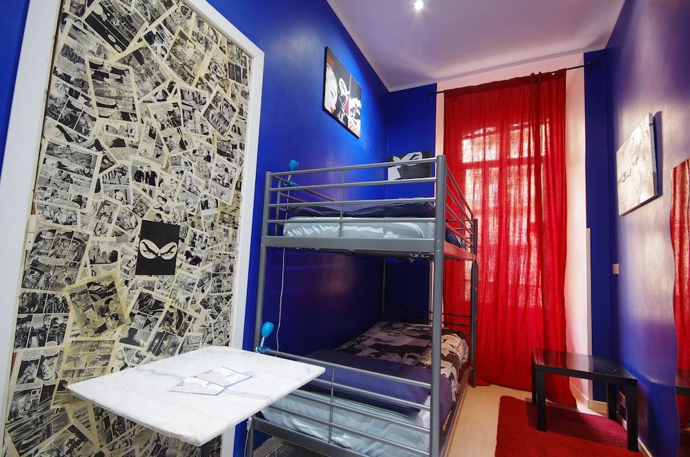 Comics Guest house
