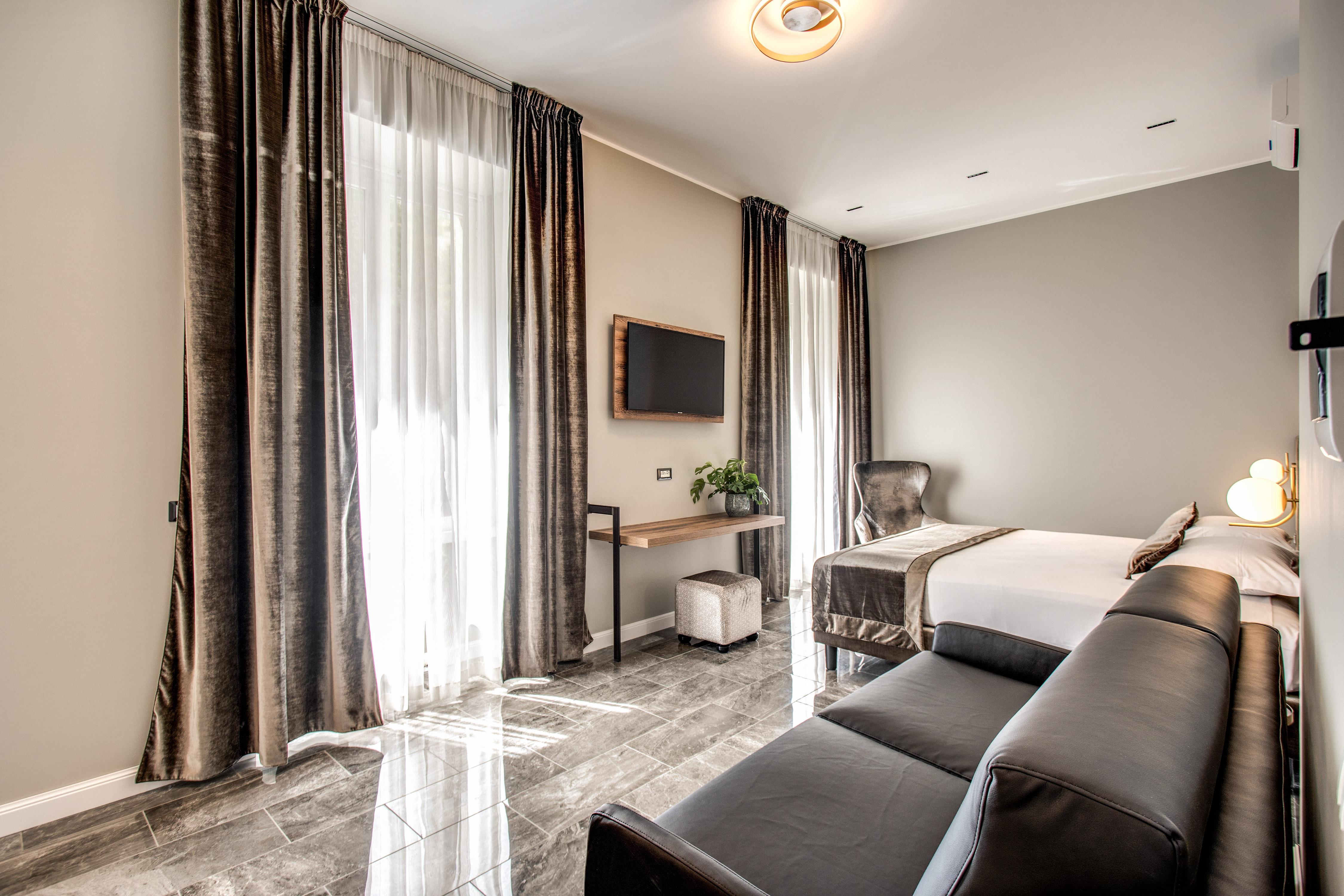 Hotel Apollo Boutique 4*