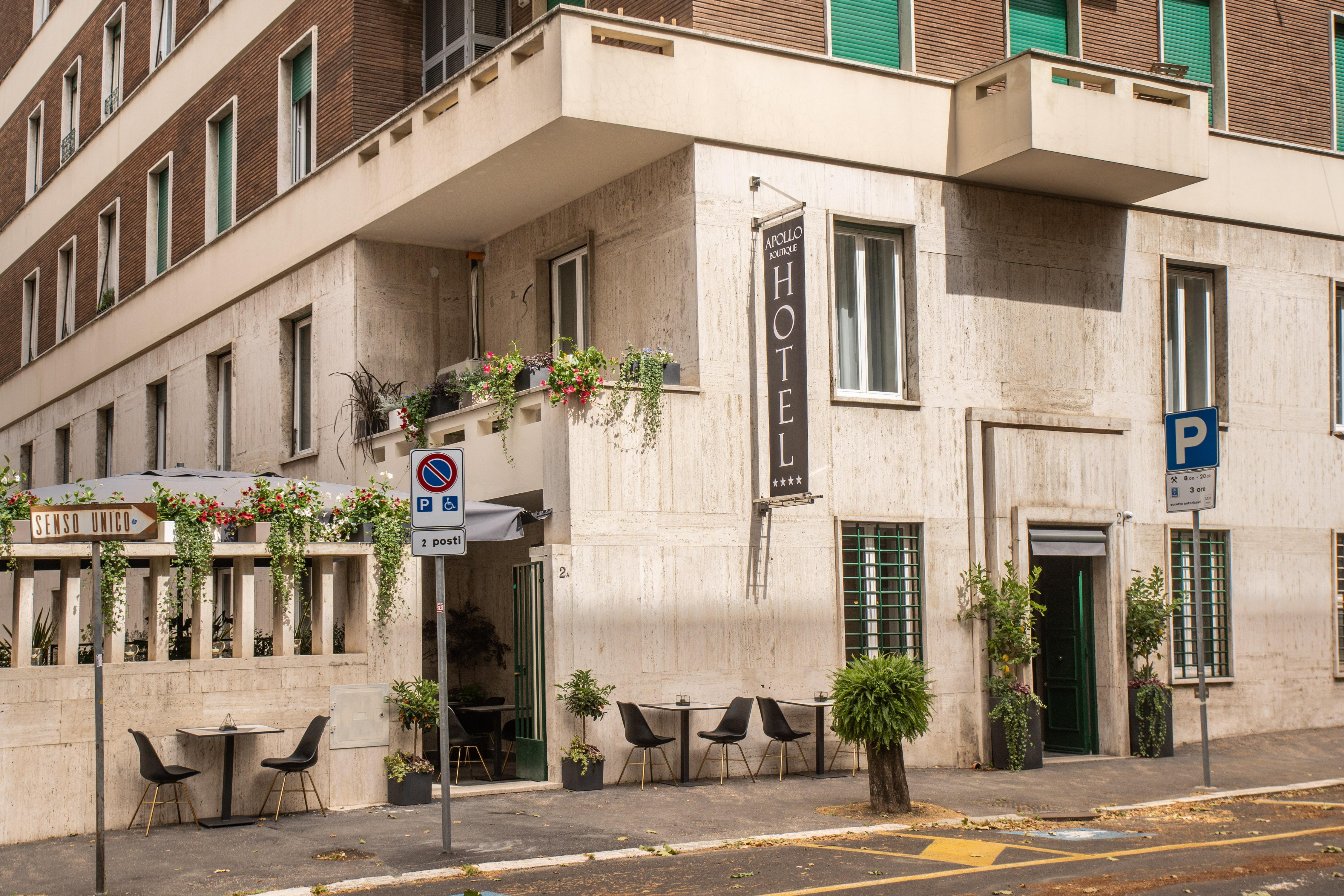 Apollo Boutique 4*