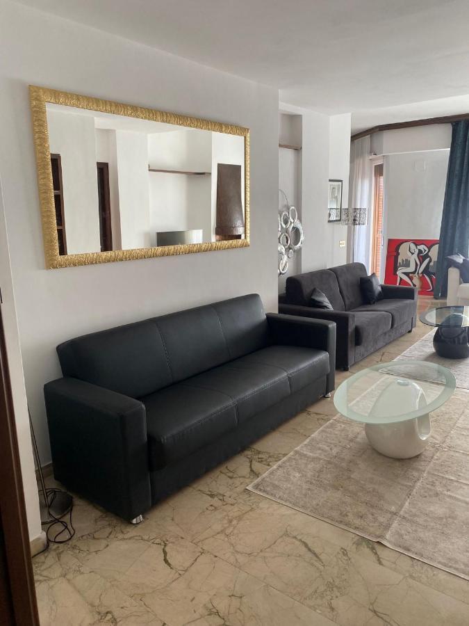 Eur Centro Lux Con Camino Apartment Rome