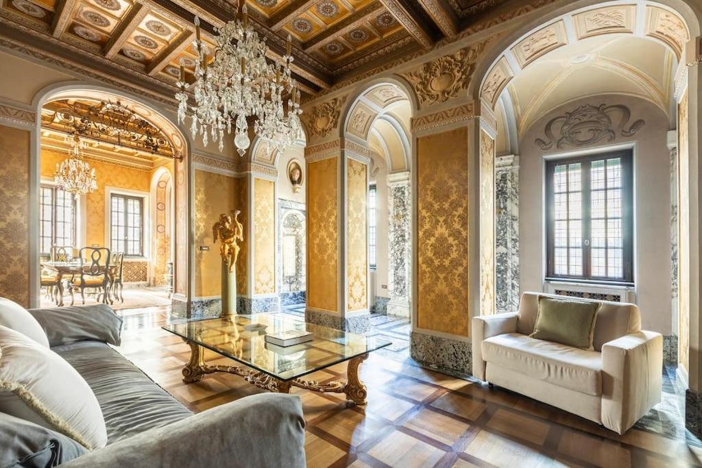 Casa Aurea By Burghesius Roma