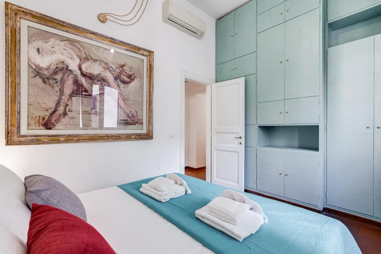 Apartment Pigna Rome