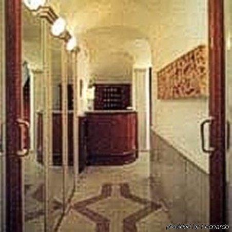 San Silvestro 3* Rome