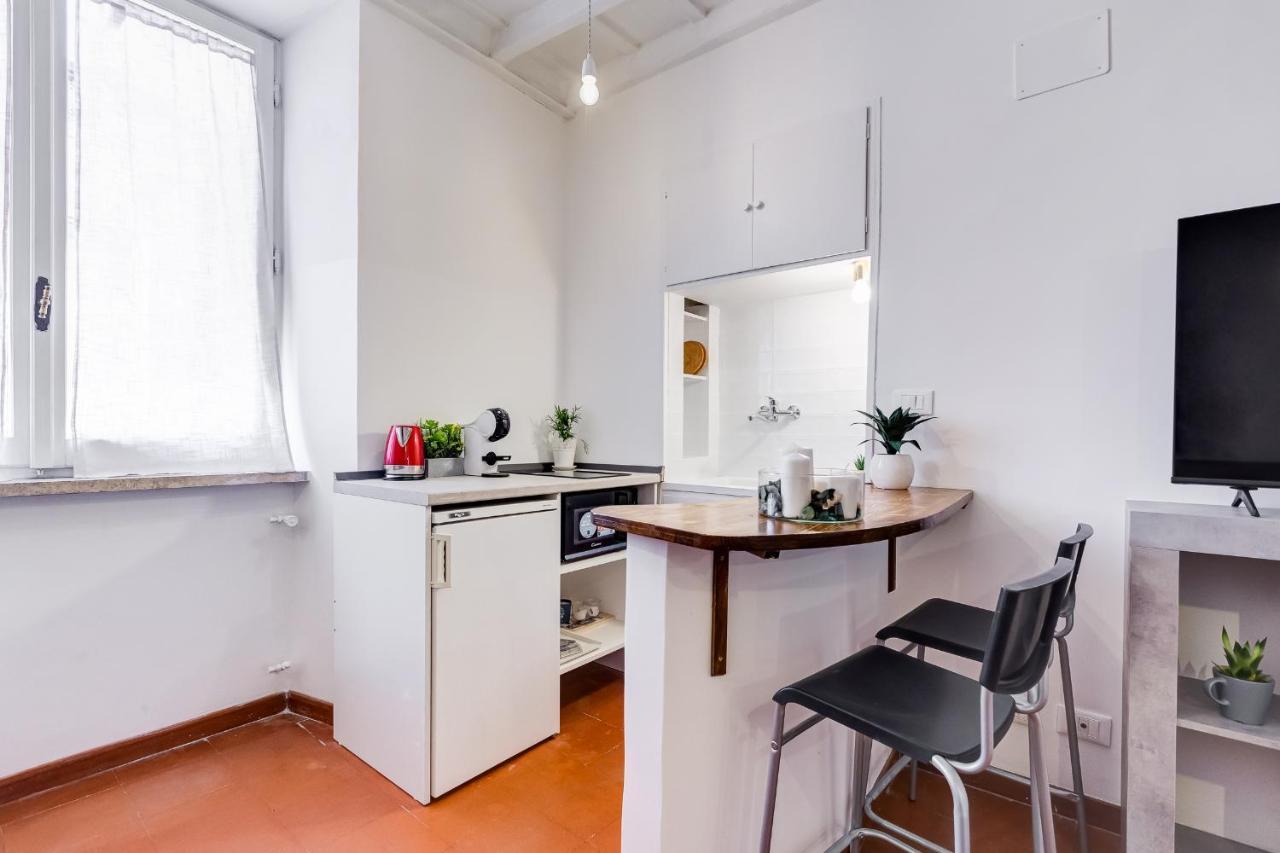 Apartment Pigna Rome