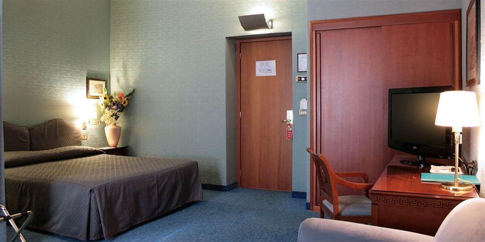 Domus Aventina Hotel 3*