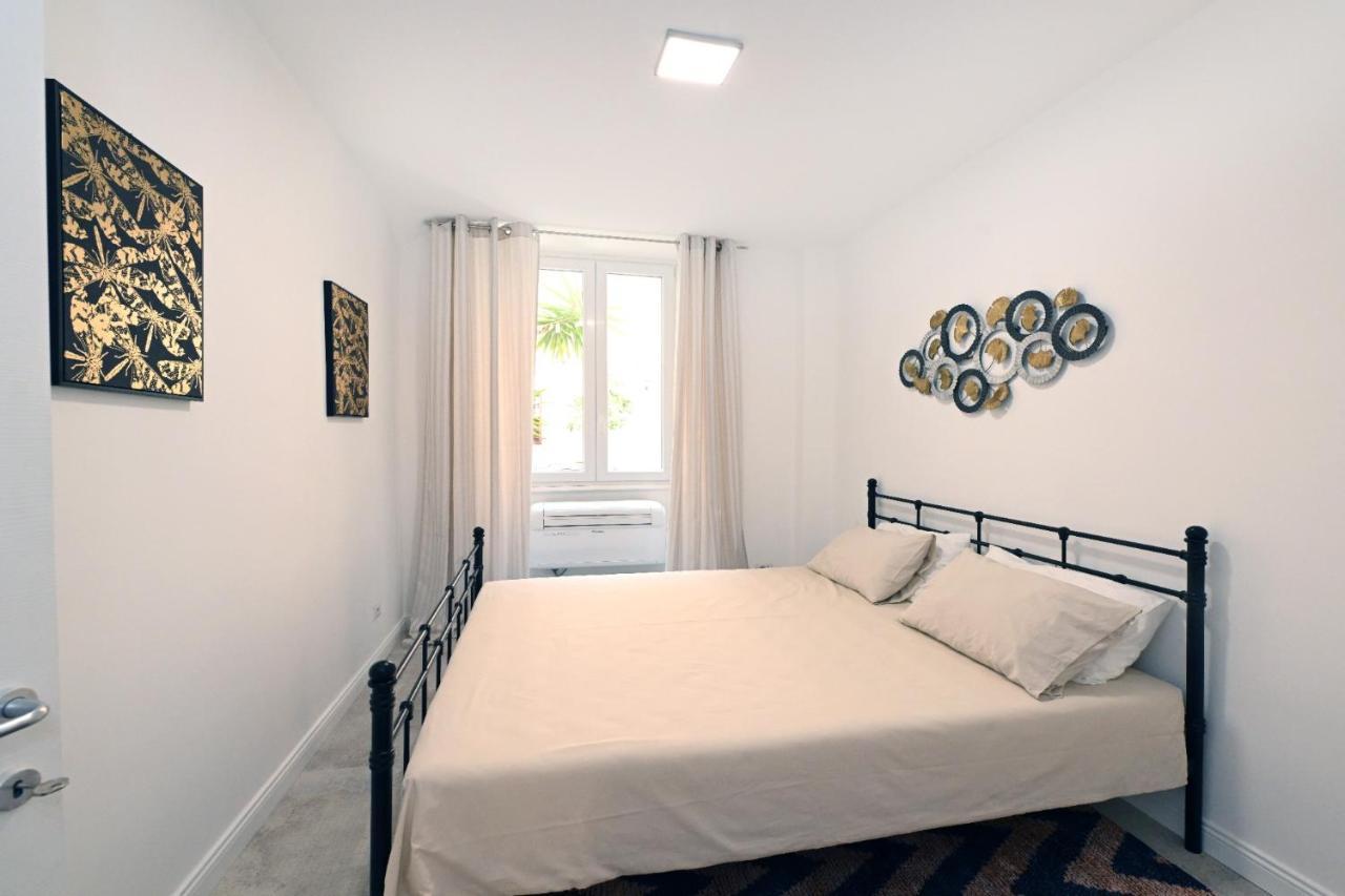Apartment Vatican Design