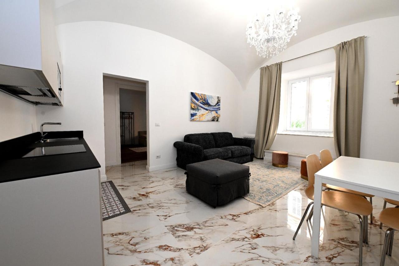 Apartment Vatican Design