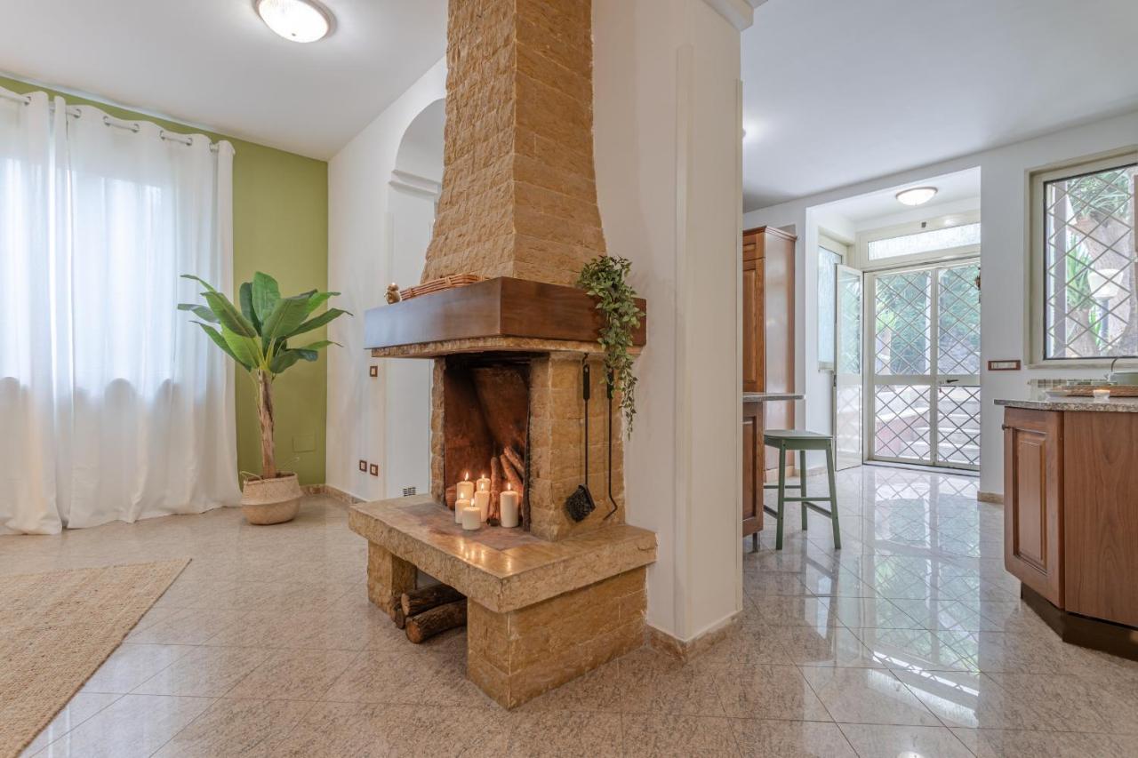 Bbhome Domus Aquae Inside Of Appia Antica Park Villa *