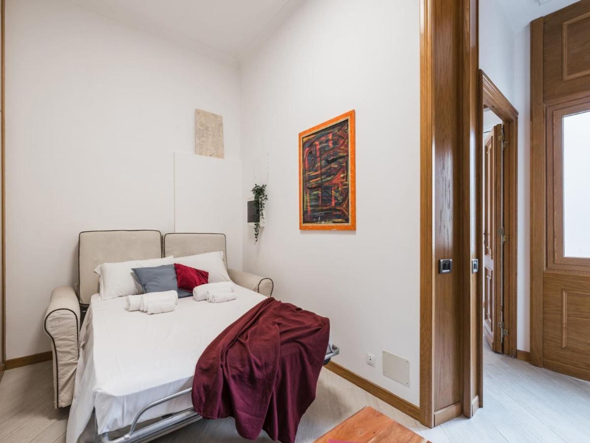 The Best Rent Spacious In Barberini Area Apartment Rome