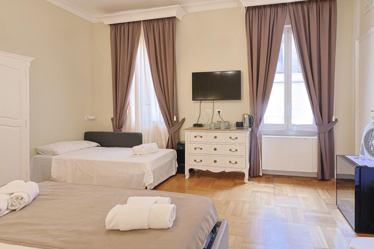 Art House Suites56 Via Del Babuino 56 * Rome