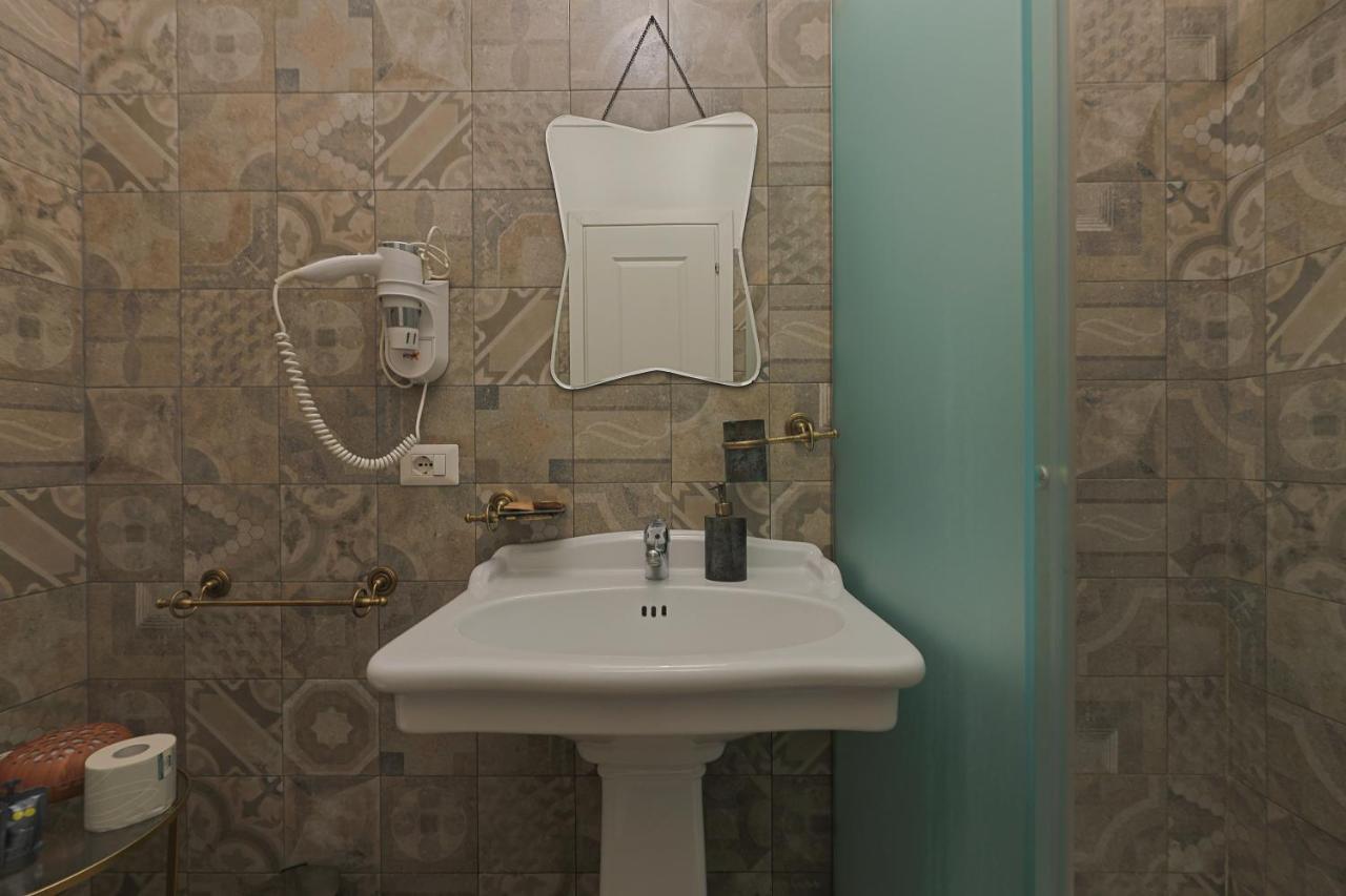 Art House Suites56 Via Del Babuino 56 Gasthuis