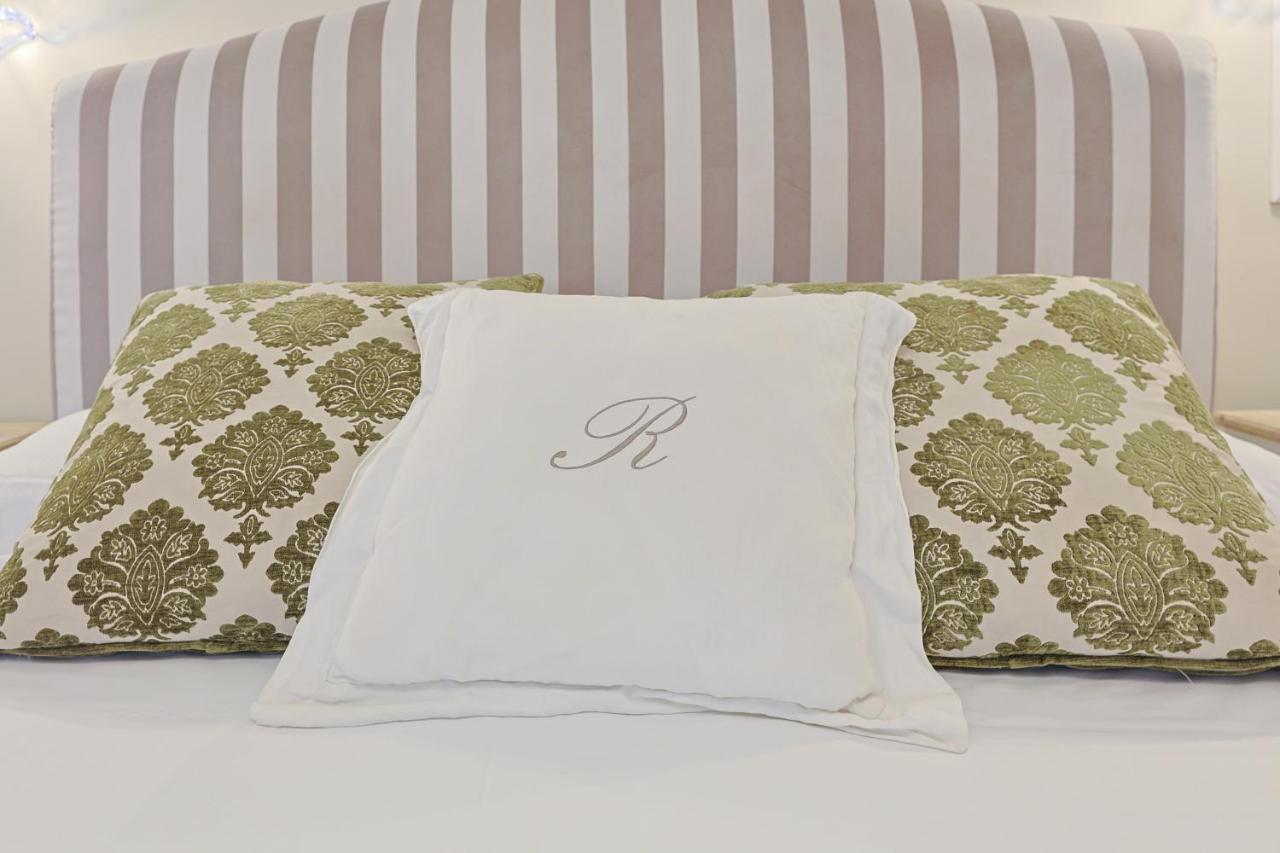 Art House Suites56 Via Del Babuino 56 * Rome