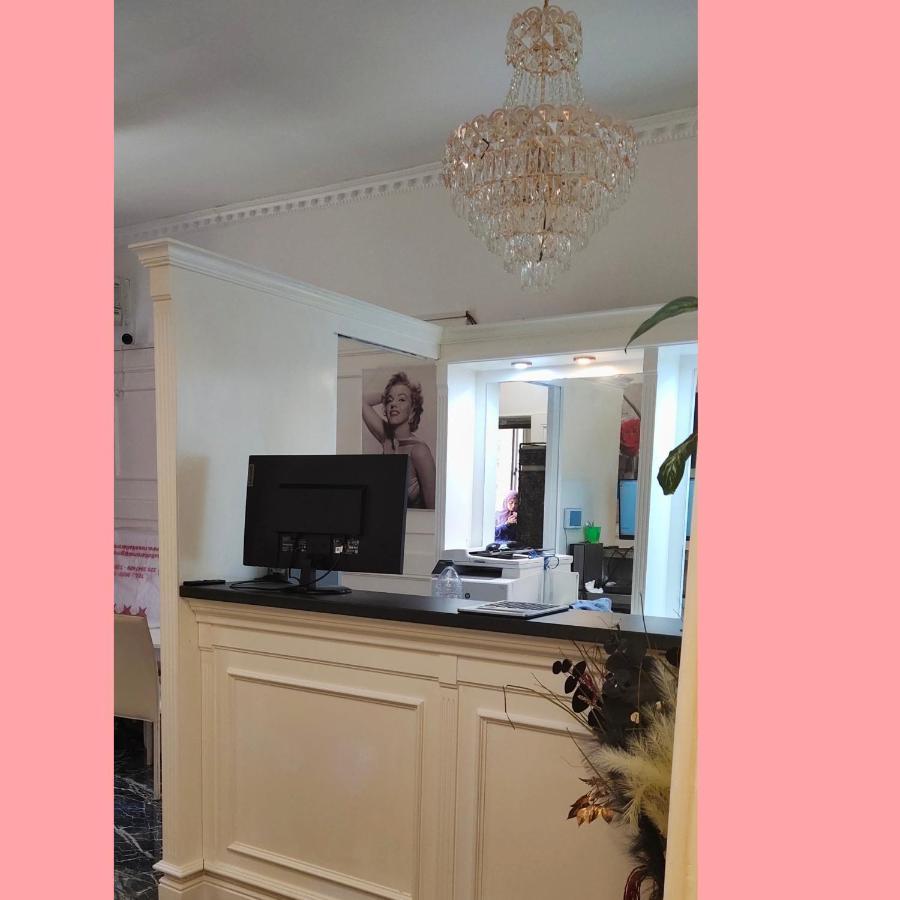 Rosa Italia Rome