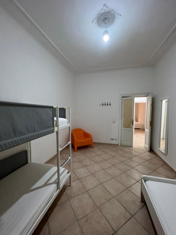 Signorina In Auberge de jeunesse *
