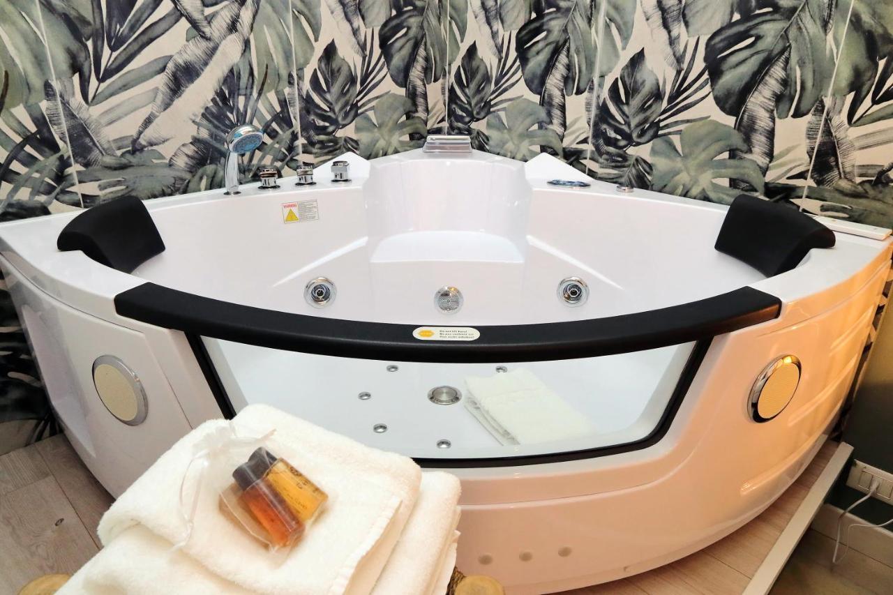 Flatinrome Trastevere 2 - Jacuzzi In Trastevere Apartment *