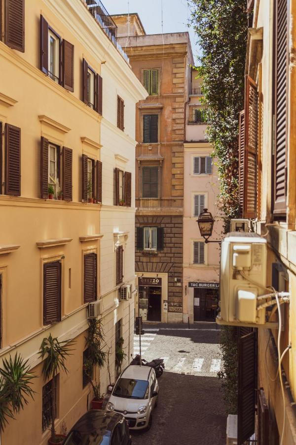 Monti Colosseum Rome