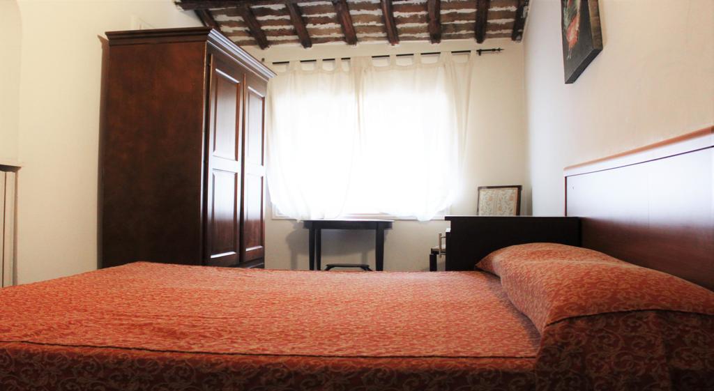 Rome Accommodation Bed & Breakfast 2*