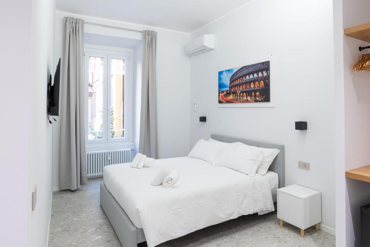 White And Hotel *
