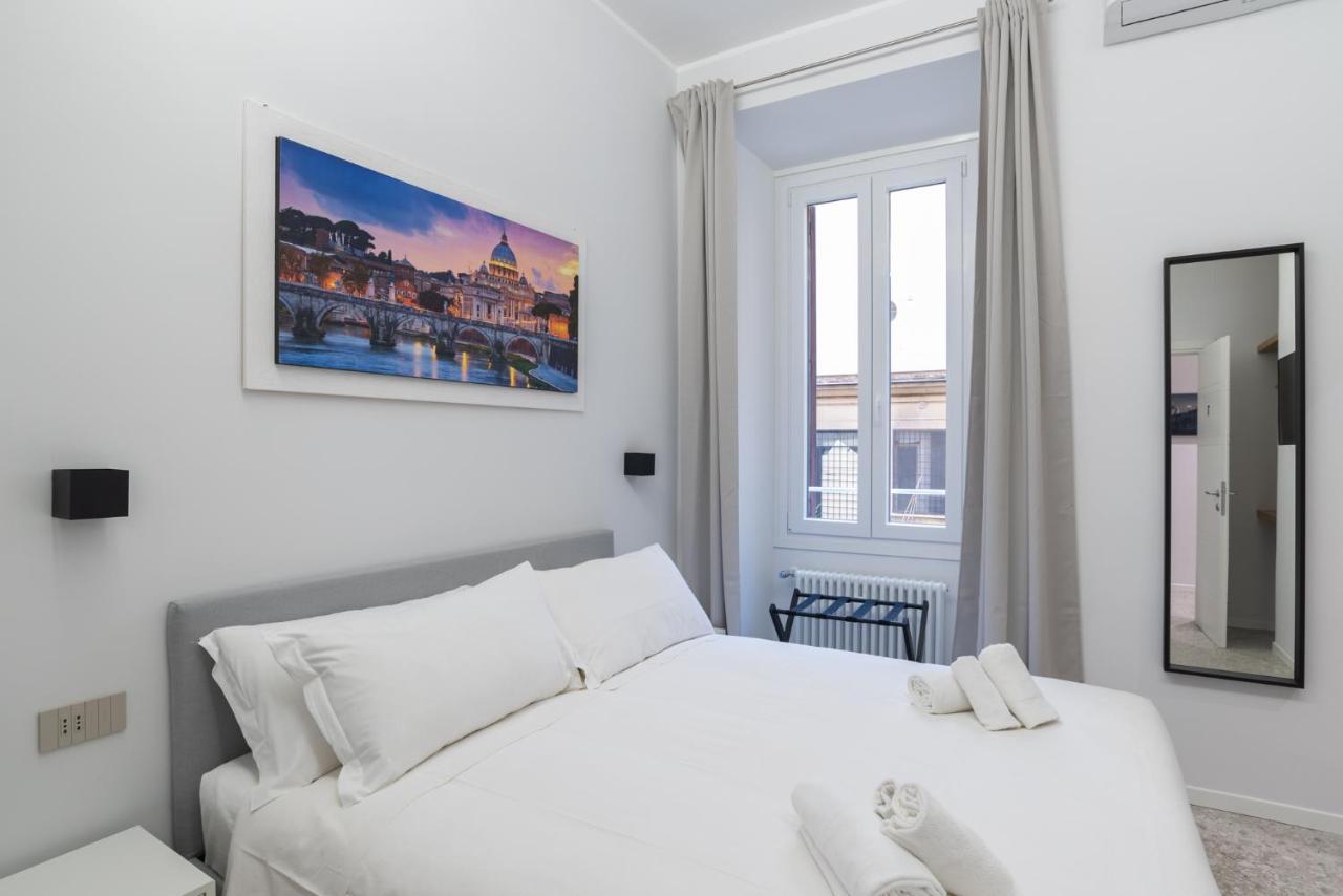 White And Hotel *